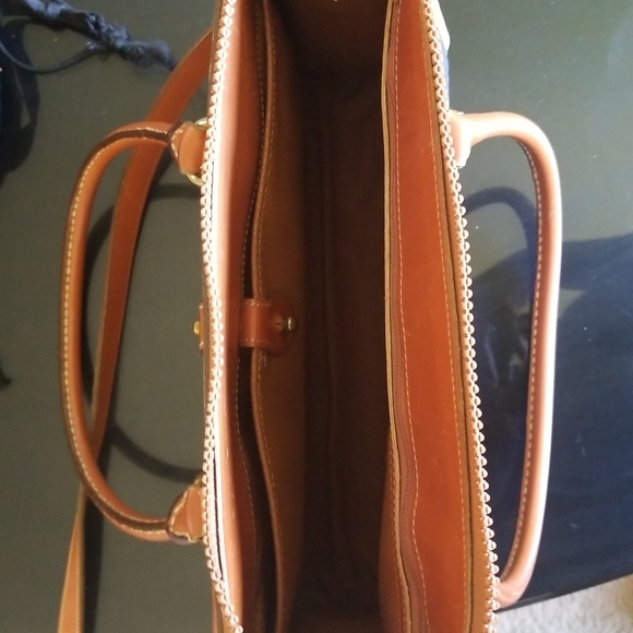 Vintage Dooney & Bourke pebbled leather satchel- A Classic Bag - Picture 9 of 10